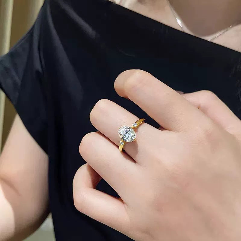 Radiant Elegance Moissanite Ring- SILVER SIZE 6