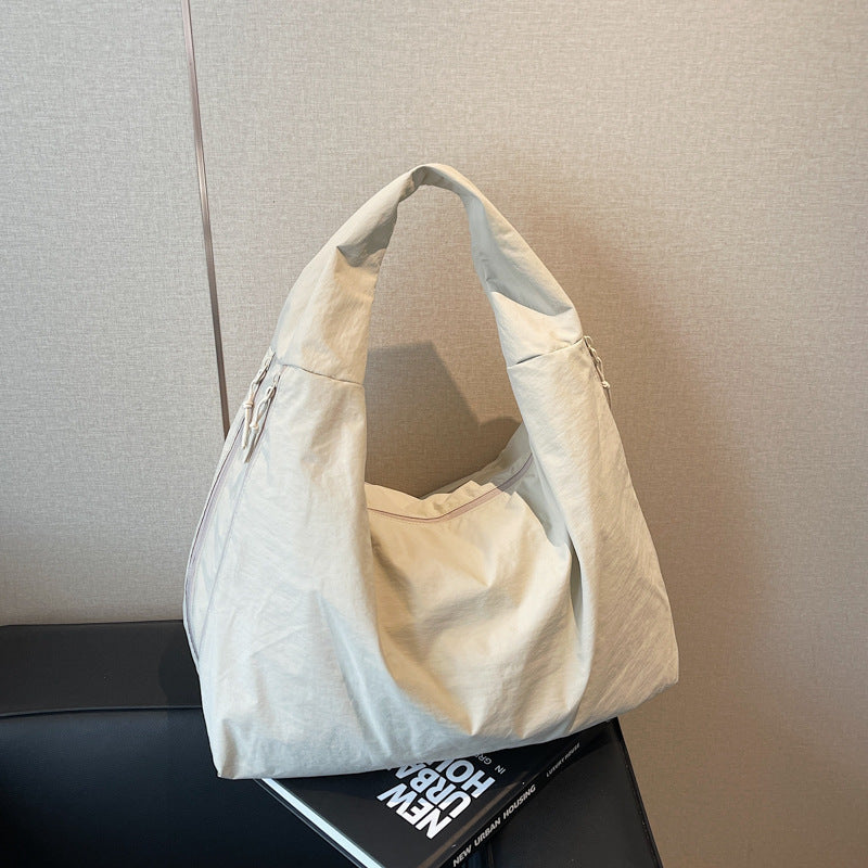 Everyday Explorer Oversized Bag