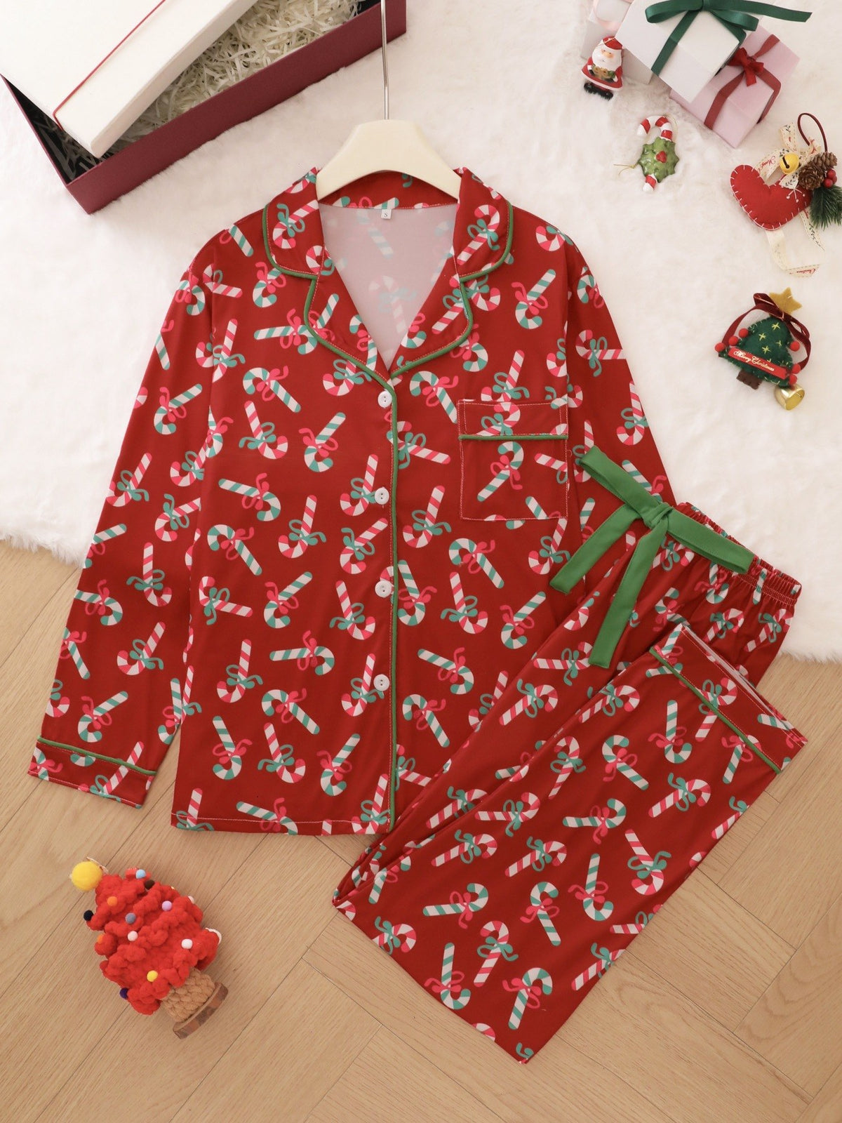 Cozy Women’s Christmas Pajama Set