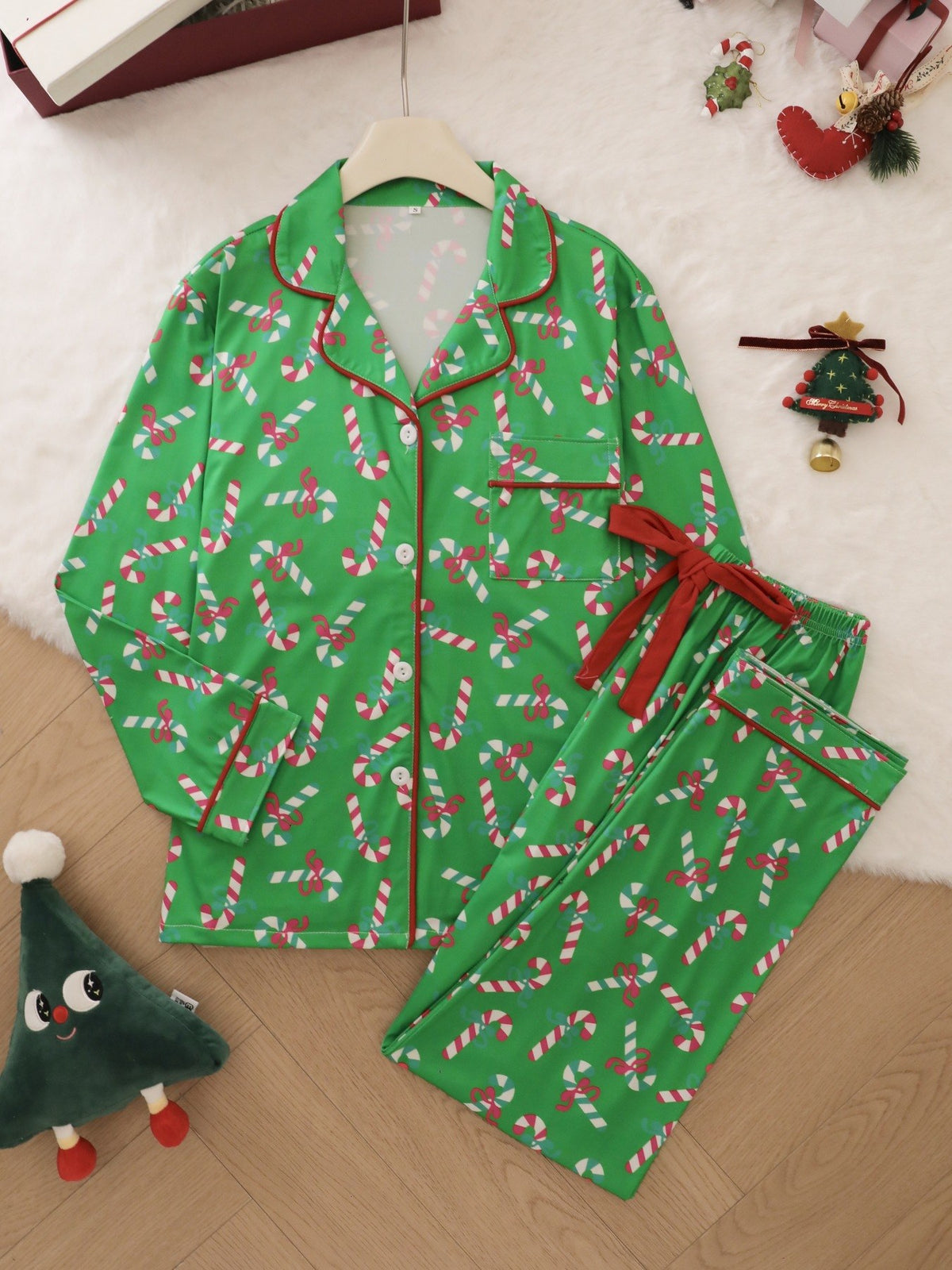 Cozy Women’s Christmas Pajama Set