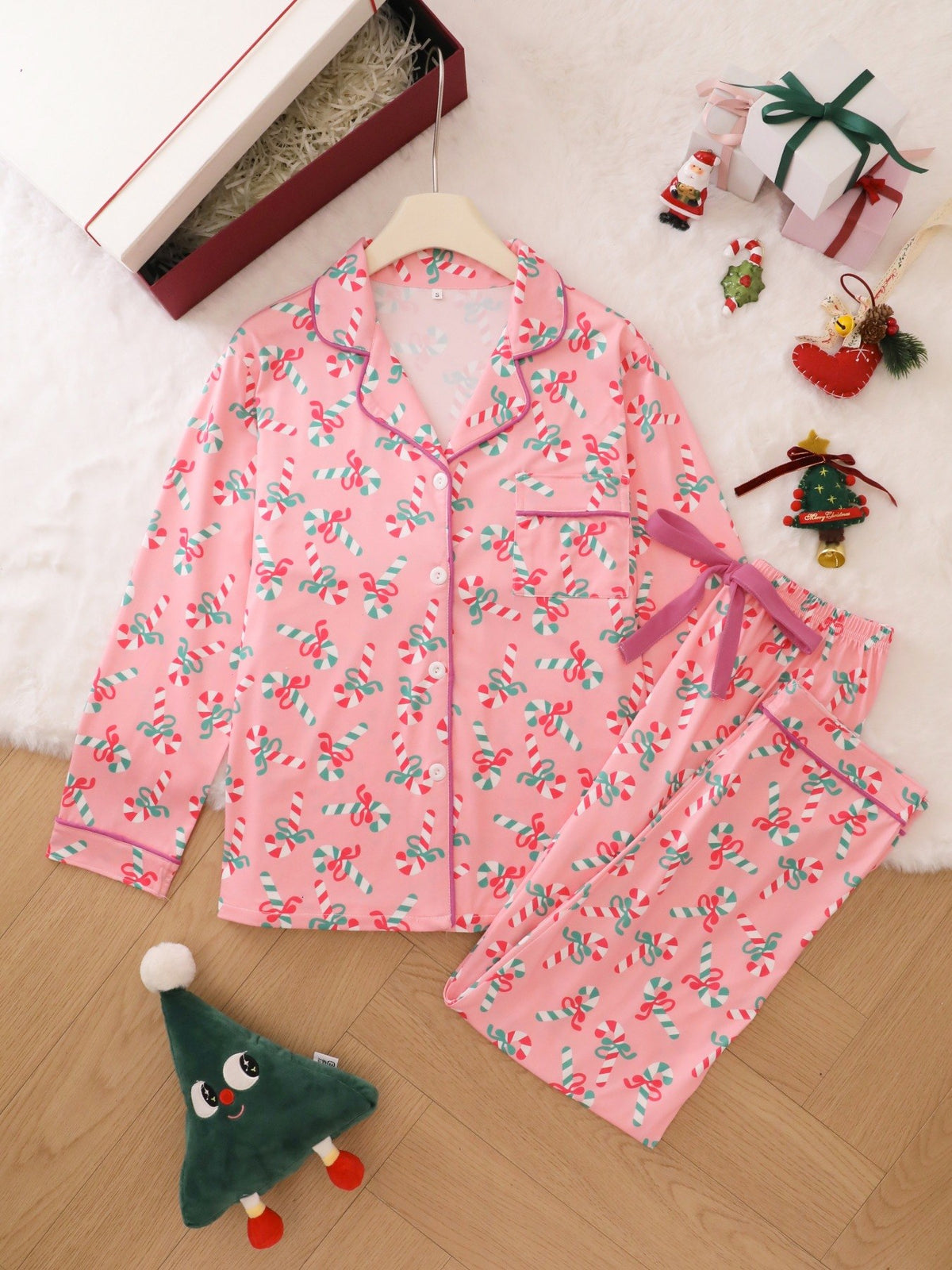 Cozy Women’s Christmas Pajama Set