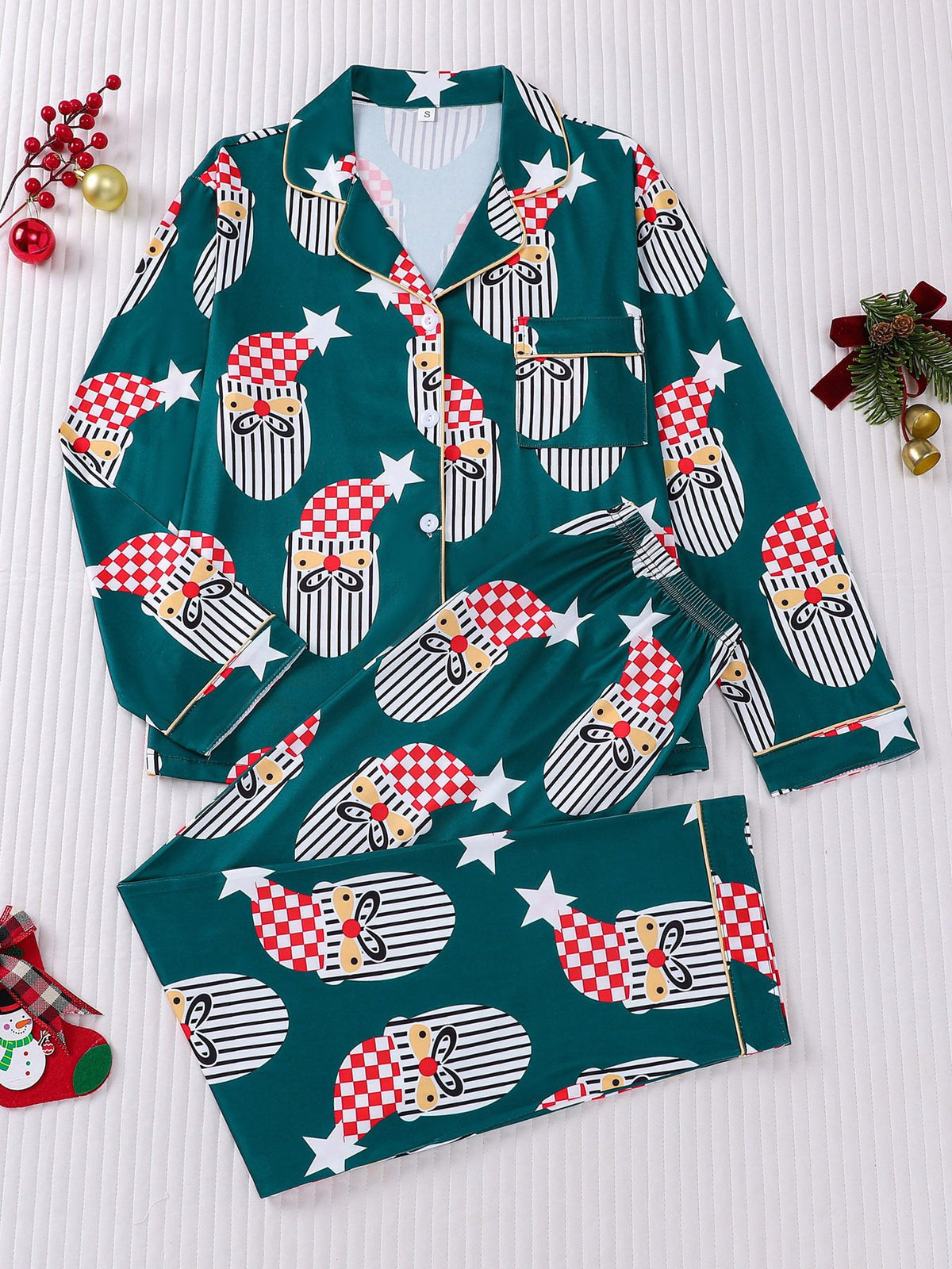 Cozy Women’s Christmas Pajama Set
