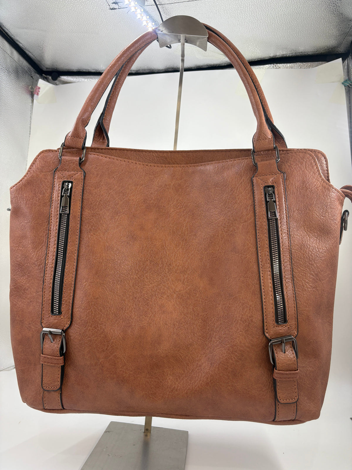 Everyday Luxe Multi-Pocket Shoulder Bag